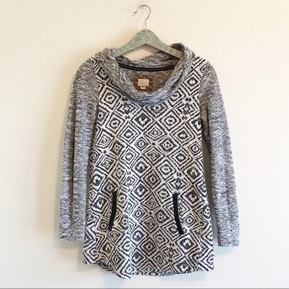 Anthropologie Sweaters - Anthro Postmark Konya Tunic Sweater
